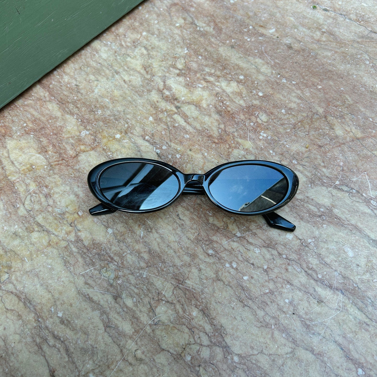 Stylish and Trendy POLARISED Sunglasses for Men and Women - UV Protection polarised Eyewear for Fashion Enthusiasts